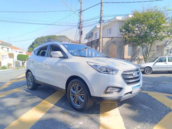 HYUNDAI IX35 2.0 MPFI GL 16V FLEX 4P AUTOMÁTICO HYUNDAI IX35 2.0 MPFI GL 16V FLEX 4P AUTOMÁTICO